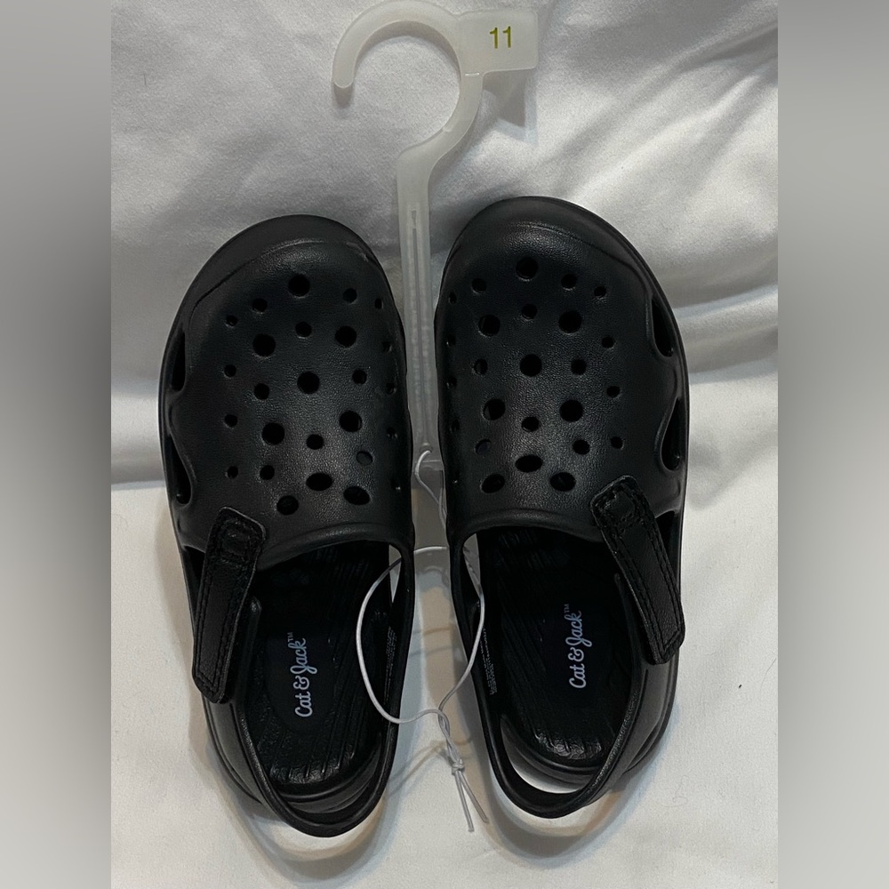 Target Black Kids Water Shoes size 11